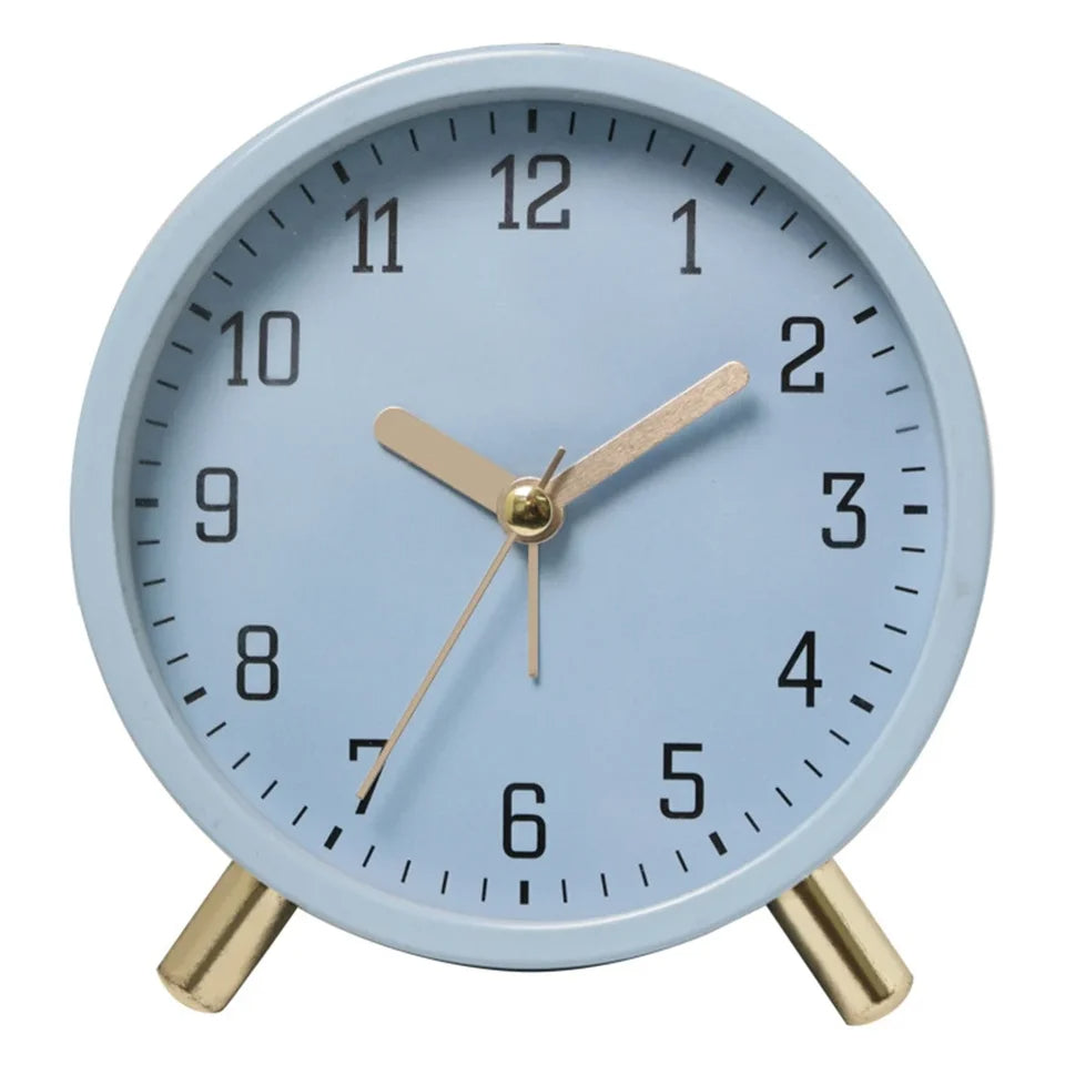 Scandinavian Silent Table Clock with Metal Frame and Analog Display