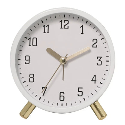 Scandinavian Silent Table Clock with Metal Frame and Analog Display