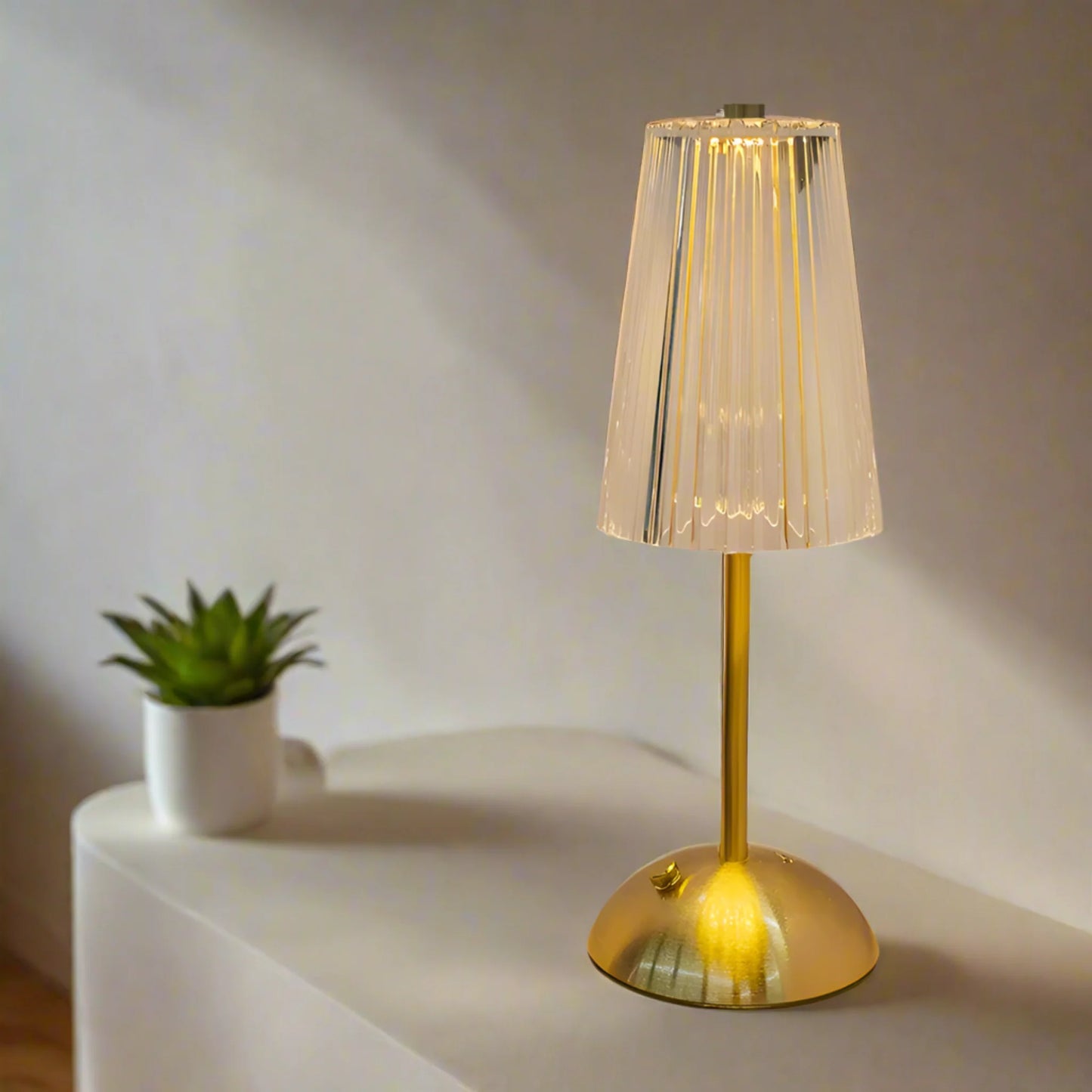 LumiCrystal Rechargeable LED Table Lamp